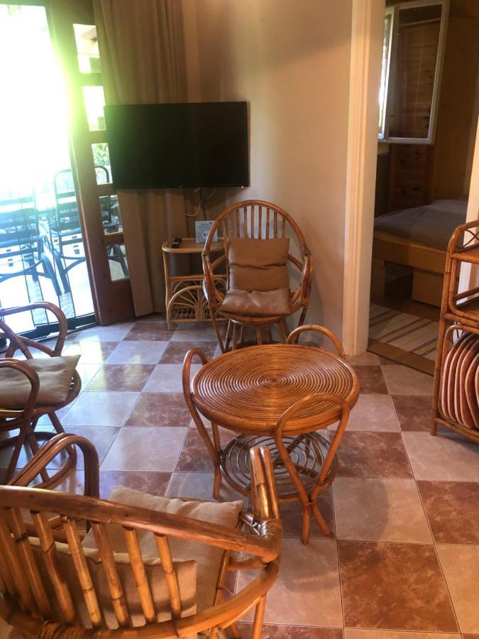Oeroekzoeld Apartmanok Balatonfenyves Eksteriør billede